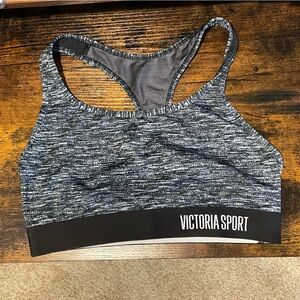 NWT Victoria’s secrets sports bra size medium